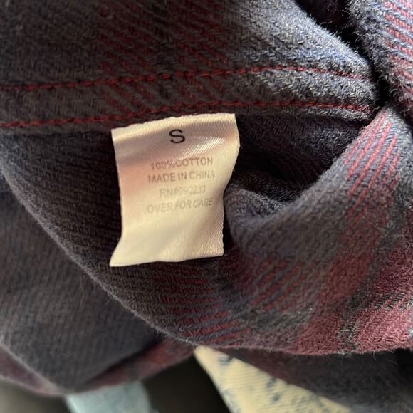MODERN AMUSEMENT Navy and Maroon Plaid Print Flannel Shirt-S - Picture 8 of 9